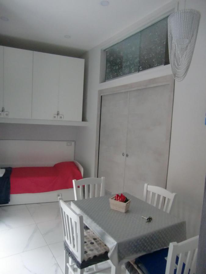Guesthouse Aaron2 Naples Luaran gambar