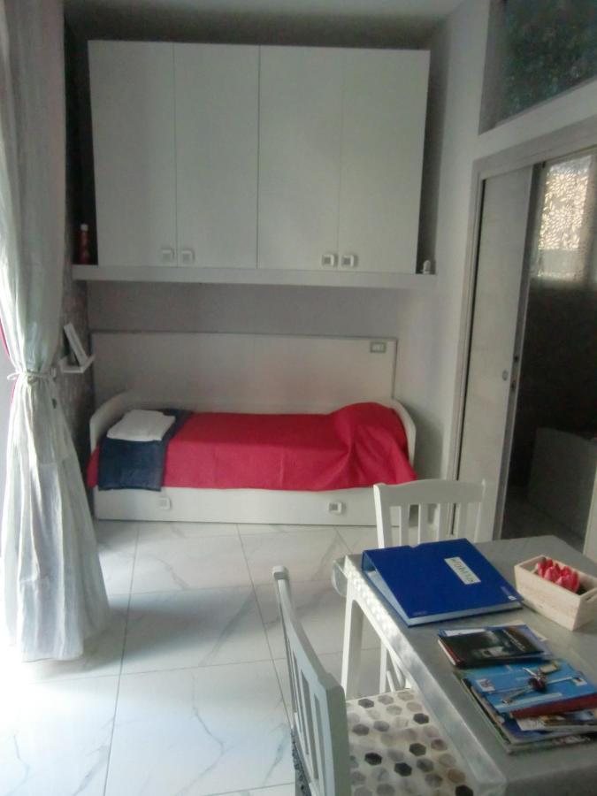 Guesthouse Aaron2 Naples Luaran gambar