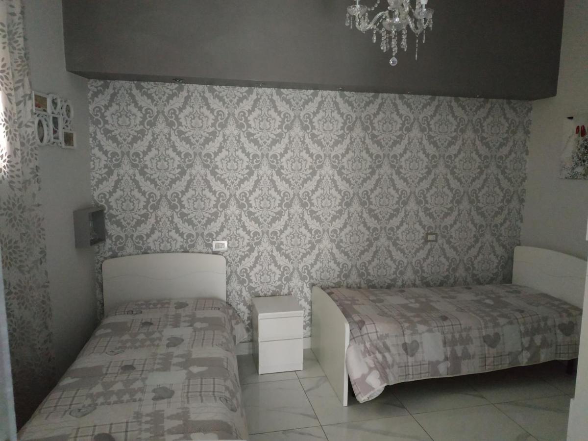 Guesthouse Aaron2 Naples Luaran gambar